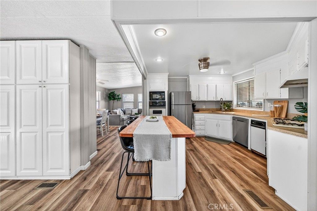 Image 5 of property listing at 24400 Wagon Wheel, Wildomar, CA 92595