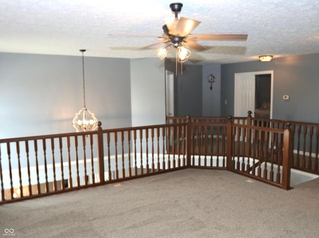 4092 S Stonebridge Court, New Palestine, IN 46163