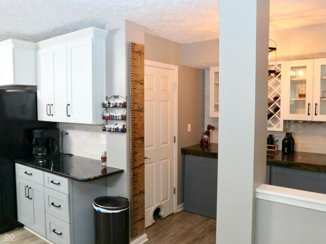 4092 S Stonebridge Court, New Palestine, IN 46163
