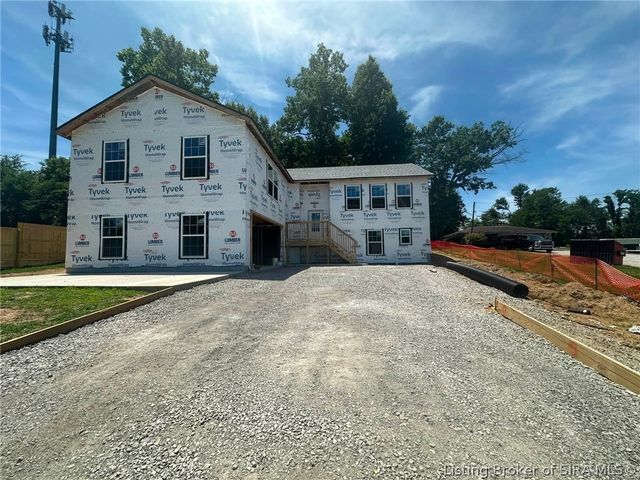 303 N Francke Road, Henryville, IN 47126