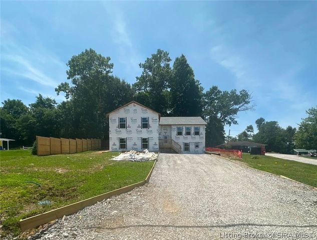 303 N Francke Road, Henryville, IN 47126