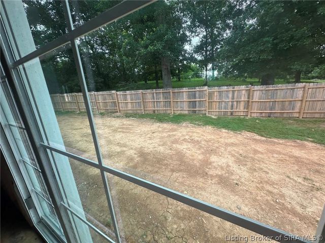 303 N Francke Road, Henryville, IN 47126