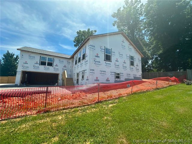 303 N Francke Road, Henryville, IN 47126