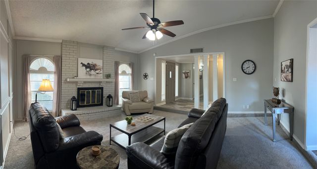 726 Greenhill Lane, Grand Prairie, TX 75052