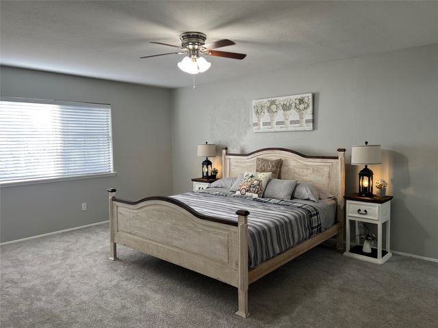 726 Greenhill Lane, Grand Prairie, TX 75052