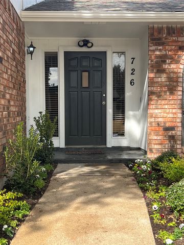 726 Greenhill Lane, Grand Prairie, TX 75052