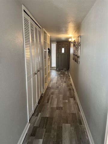 726 Greenhill Lane, Grand Prairie, TX 75052