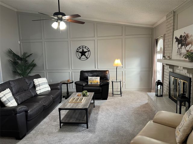 726 Greenhill Lane, Grand Prairie, TX 75052