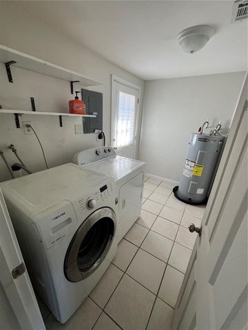 6908 82ND AVENUE N, Pinellas Park, FL 33781