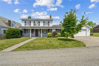 127 Carmichaels Street, Dry Tav/rices Landing, PA 15357