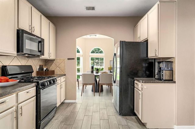 2802 Finwood Drive, Rosenberg, TX 77471
