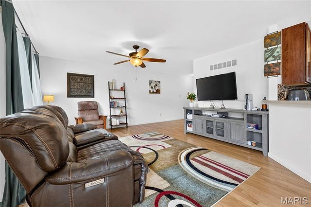 3128 Timberlodge Landing, St Charles, MO 63301