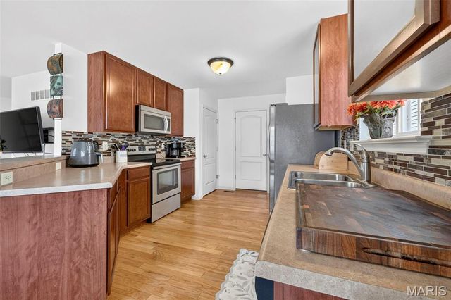 3128 Timberlodge Landing, St Charles, MO 63301