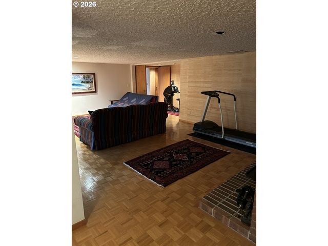 8003 Se EVERGREEN Hwy, Vancouver, WA 98664