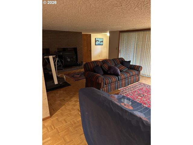 8003 Se EVERGREEN Hwy, Vancouver, WA 98664