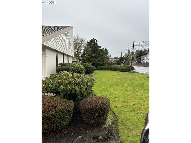 8003 Se EVERGREEN Hwy, Vancouver, WA 98664