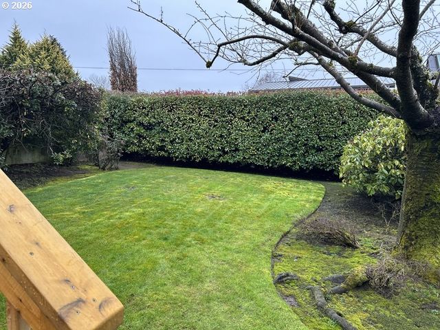 8003 Se EVERGREEN Hwy, Vancouver, WA 98664