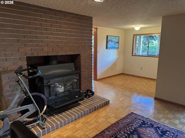 8003 Se EVERGREEN Hwy, Vancouver, WA 98664