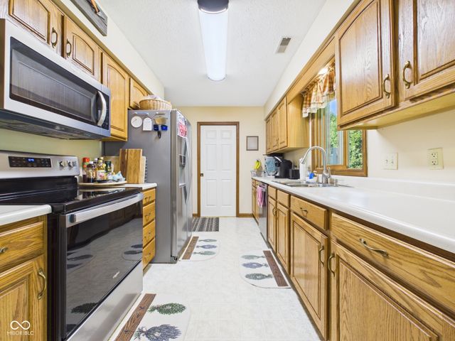 4719 Gleneagle Drive 22B, Anderson, IN 46013