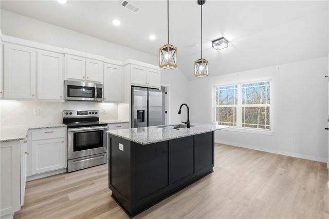 51 Kirkwall Drive, Bella Vista, AR 72715