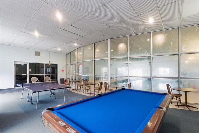 2720 Dale Street N C114, Roseville, MN 55113