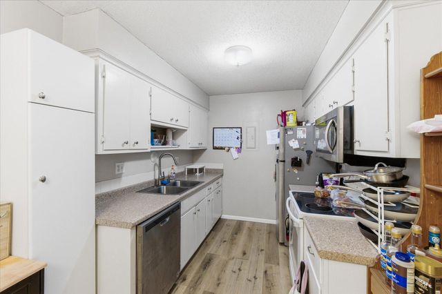 2720 Dale Street N C114, Roseville, MN 55113