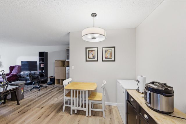 2720 Dale Street N C114, Roseville, MN 55113