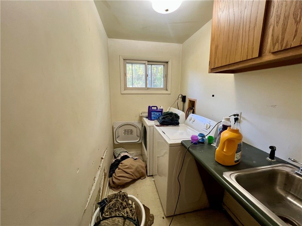 Image 10 of property listing at 899 New Galilee Rd, New Beaver Boro, PA 16141