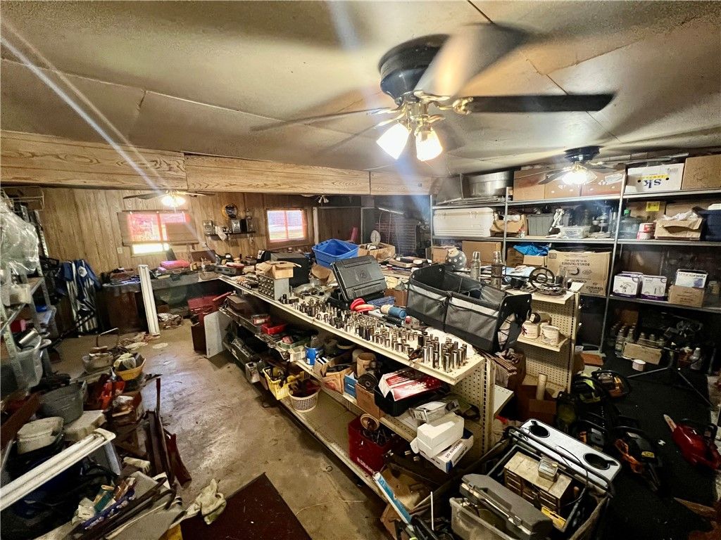Image 11 of property listing at 899 New Galilee Rd, New Beaver Boro, PA 16141