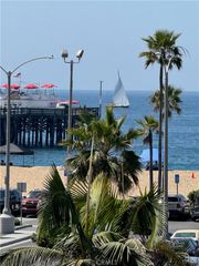 600 E Oceanfront 3 B, Newport Beach, CA 92661