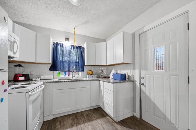317 W 12th St N, Wichita, KS 67203