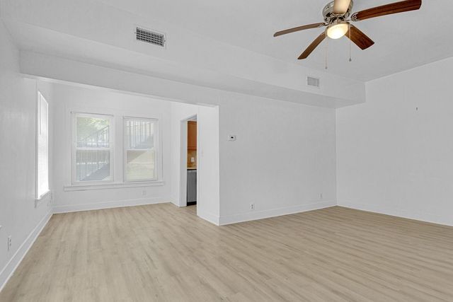 831 W Houston Street, Tyler, TX 75702