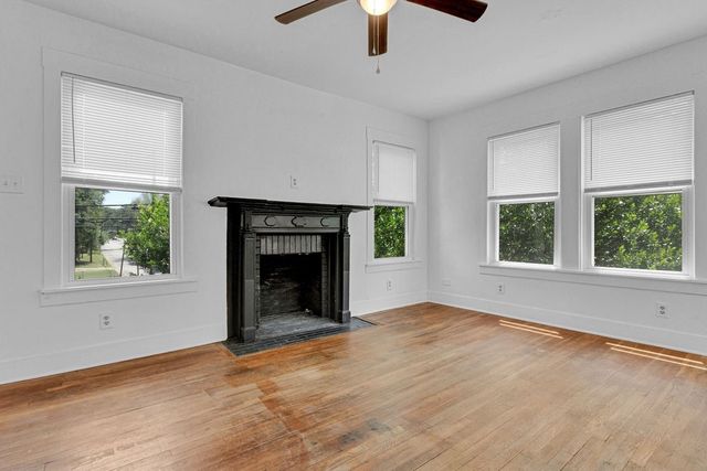 831 W Houston Street, Tyler, TX 75702