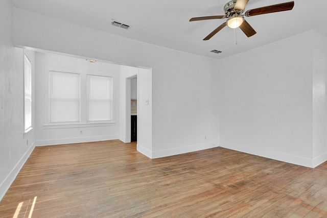 831 W Houston Street, Tyler, TX 75702