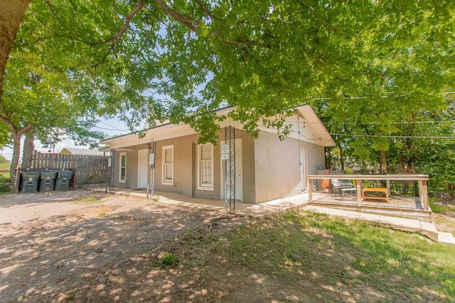 831 W Houston Street, Tyler, TX 75702