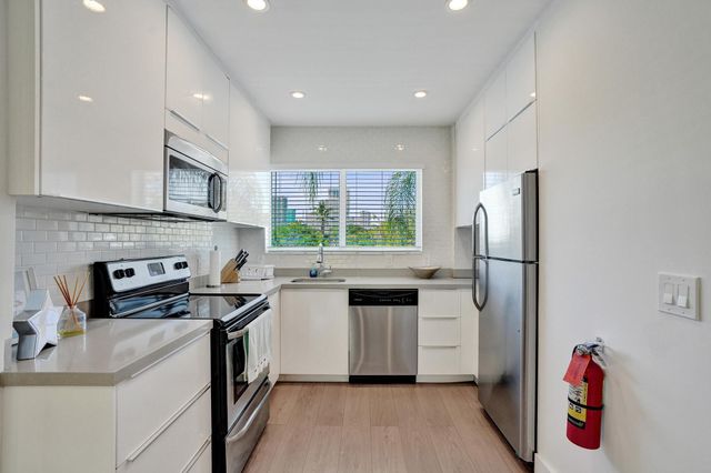 1415 SE 2nd Street 1-4, Fort Lauderdale, FL 33301