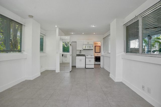 1415 SE 2nd Street 1-4, Fort Lauderdale, FL 33301