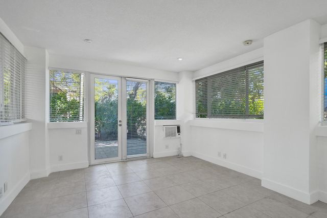 1415 SE 2nd Street 1-4, Fort Lauderdale, FL 33301