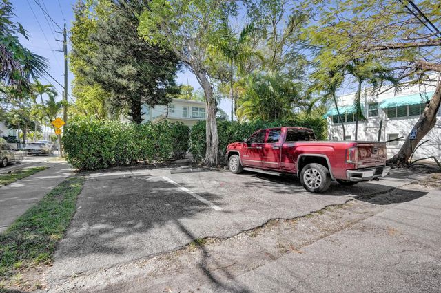 1415 SE 2nd Street 1-4, Fort Lauderdale, FL 33301