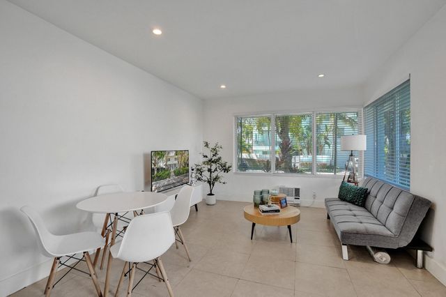 1415 SE 2nd Street 1-4, Fort Lauderdale, FL 33301