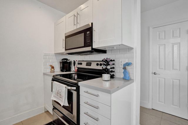 1415 SE 2nd Street 1-4, Fort Lauderdale, FL 33301