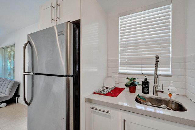 1415 SE 2nd Street 1-4, Fort Lauderdale, FL 33301