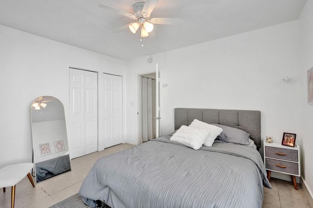 1415 SE 2nd Street 1-4, Fort Lauderdale, FL 33301