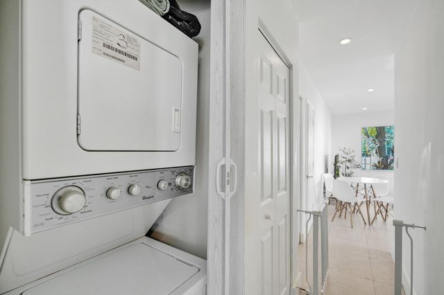 1415 SE 2nd Street 1-4, Fort Lauderdale, FL 33301