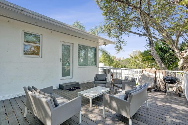 1415 SE 2nd Street 1-4, Fort Lauderdale, FL 33301