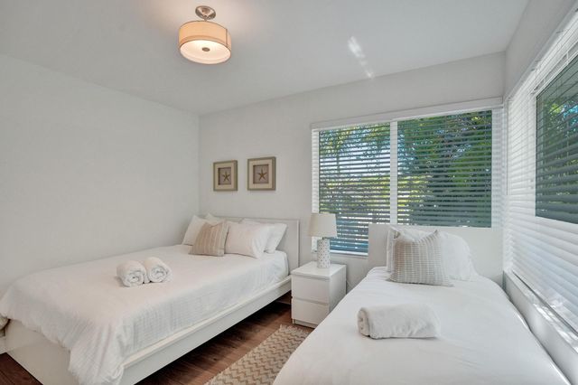 1415 SE 2nd Street 1-4, Fort Lauderdale, FL 33301