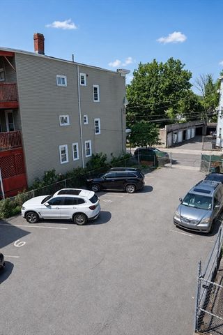 41 Library St, Chelsea, MA 02150