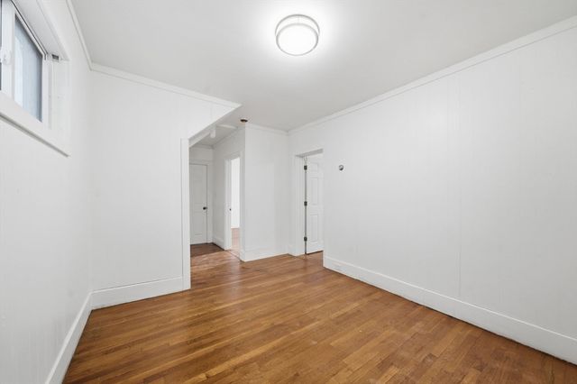 10 3rd Ave, Lowell, MA 01854