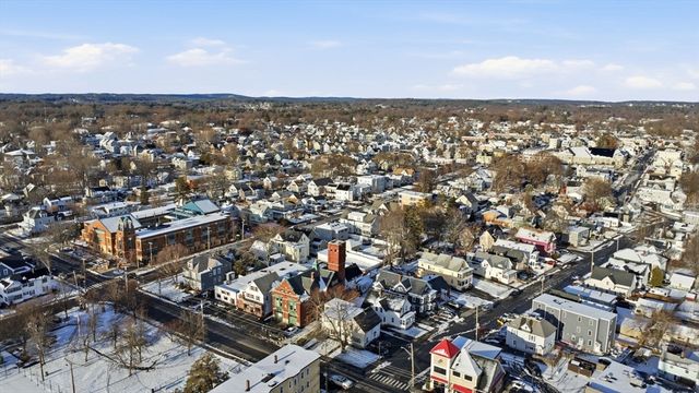 10 3rd Ave, Lowell, MA 01854