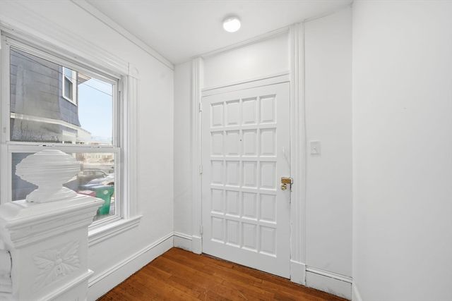 10 3rd Ave, Lowell, MA 01854